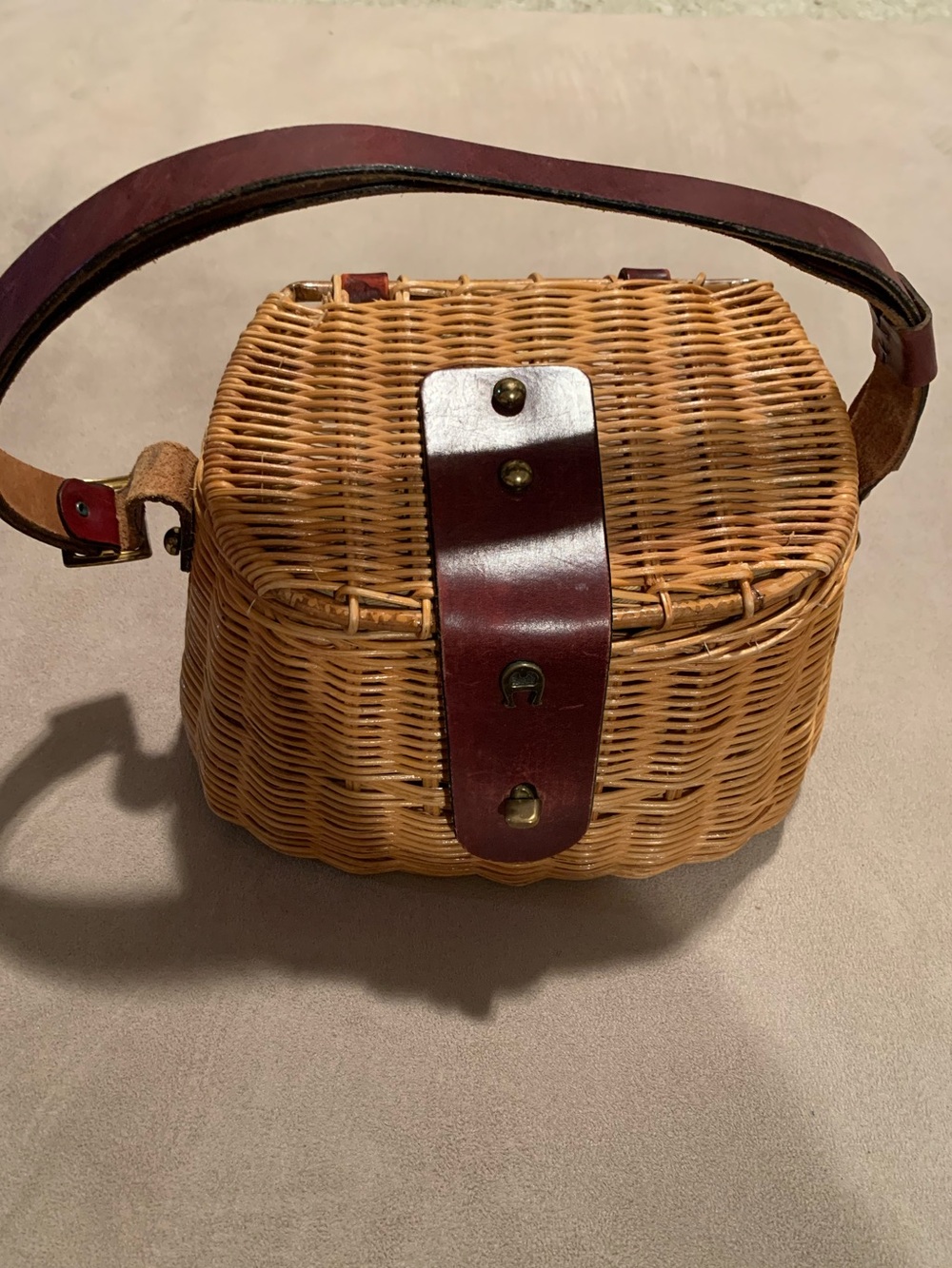 Vintage Etienne Aigner Rare 1950s Crossbody Bag - Picture 3 of 10